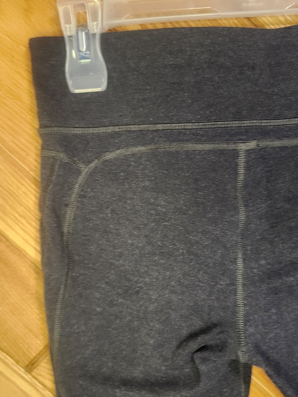 Fila Sport Small Dark Gray Active Cropped Leggings with Side And Back Pockets - Picture 8 of 10